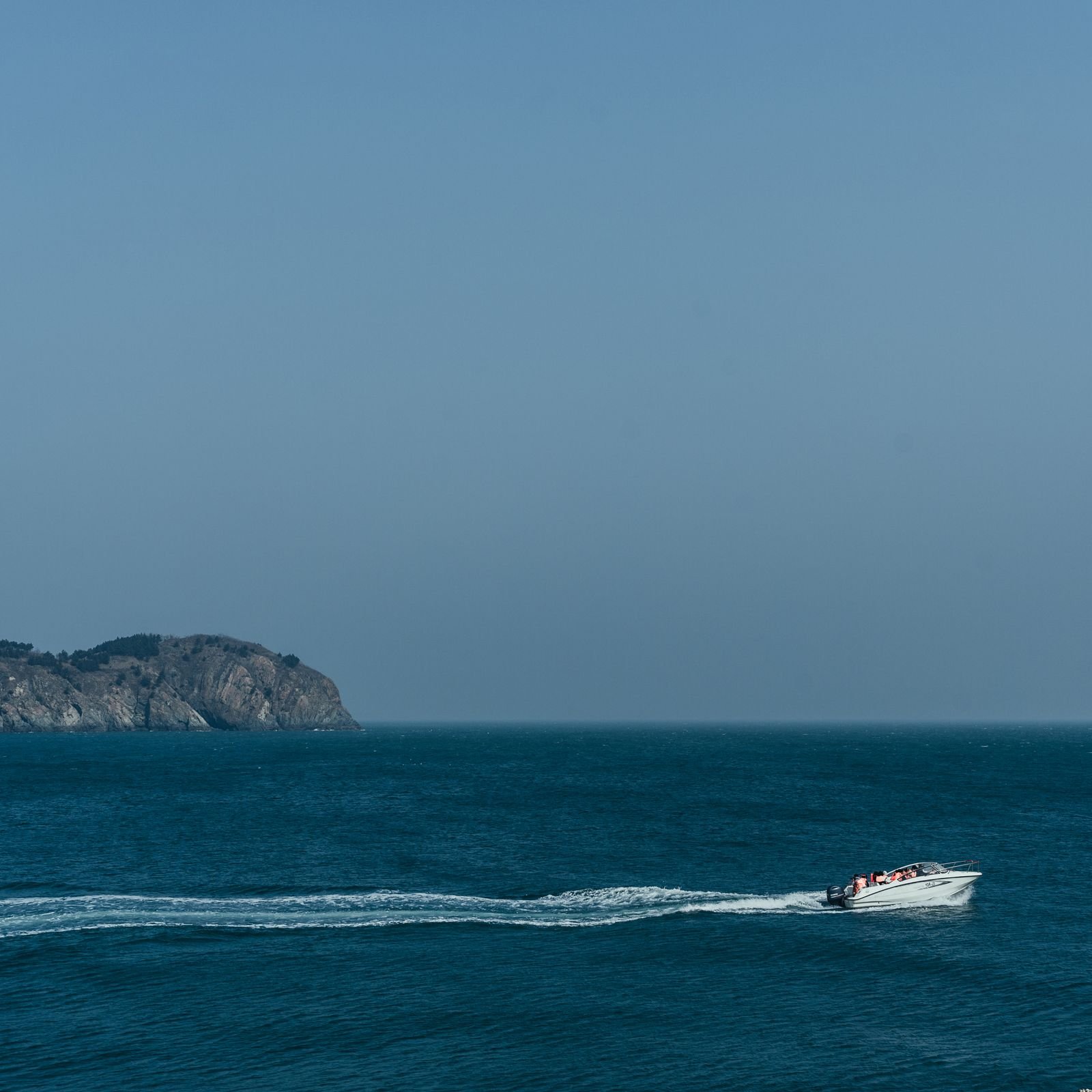 Nómada, a 37-foot adventure cruiser
